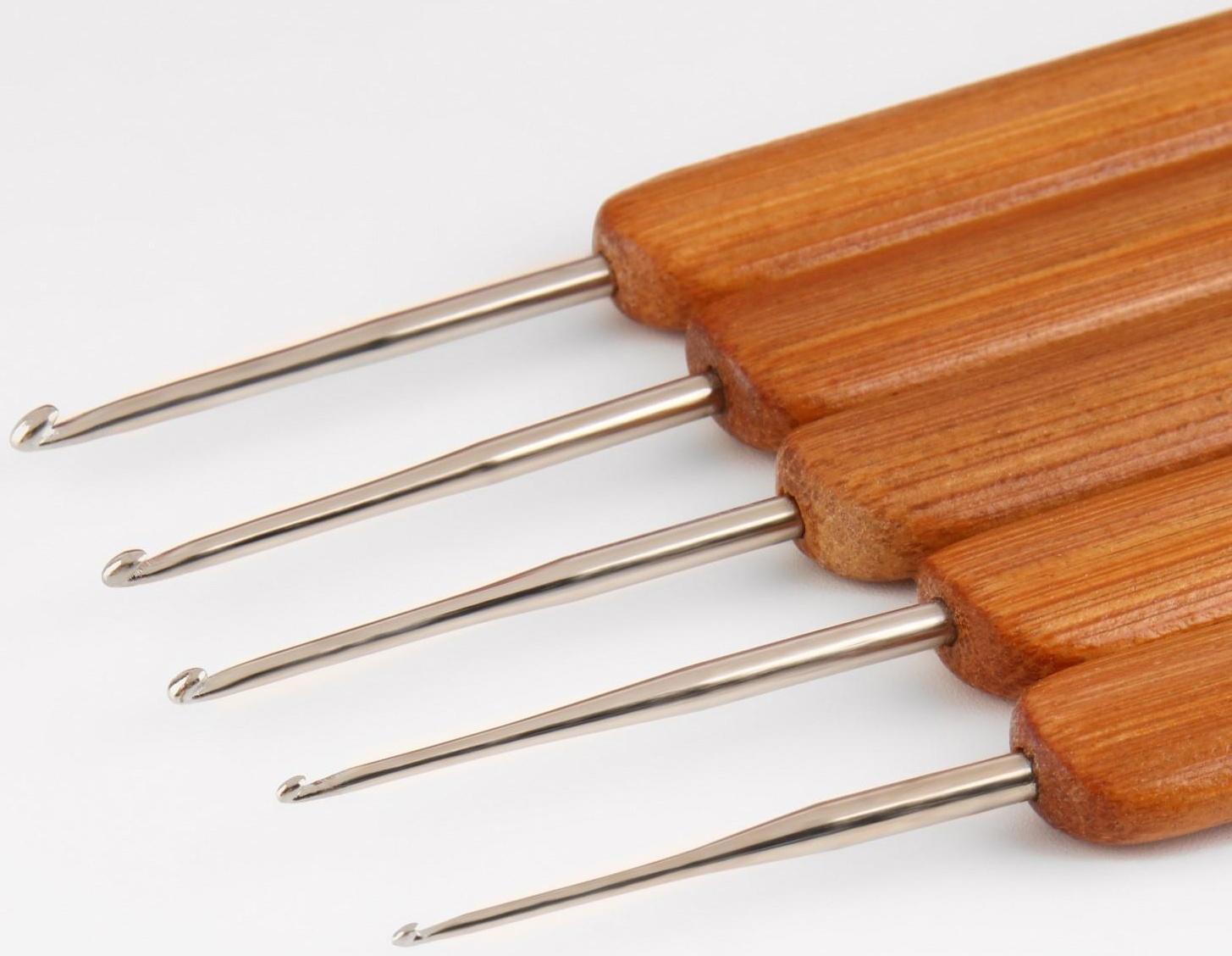 Набор крючков для вязания, с бамбуковыми ручками, d = 0,75/1/1,25/1,5/2 мм, 13,5 см, 5 шт