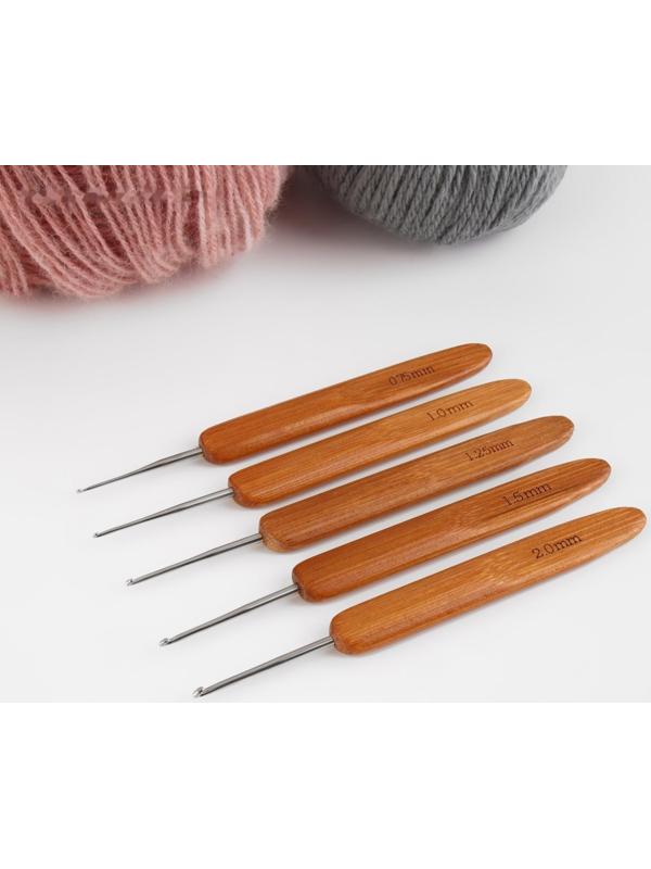 Набор крючков для вязания, с бамбуковыми ручками, d = 0,75/1/1,25/1,5/2 мм, 13,5 см, 5 шт