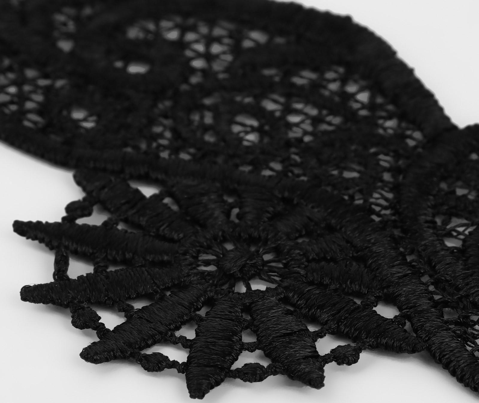 Воротник кружевной, 23,5 × 24,3 см, цвет чёрный