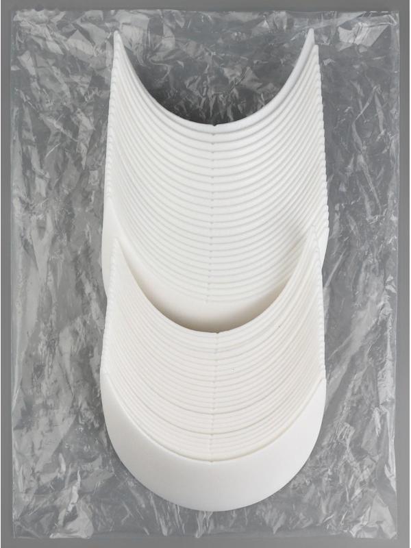 Козырёк для кепки, 7 × 17,5 × 6 см, цвет белый