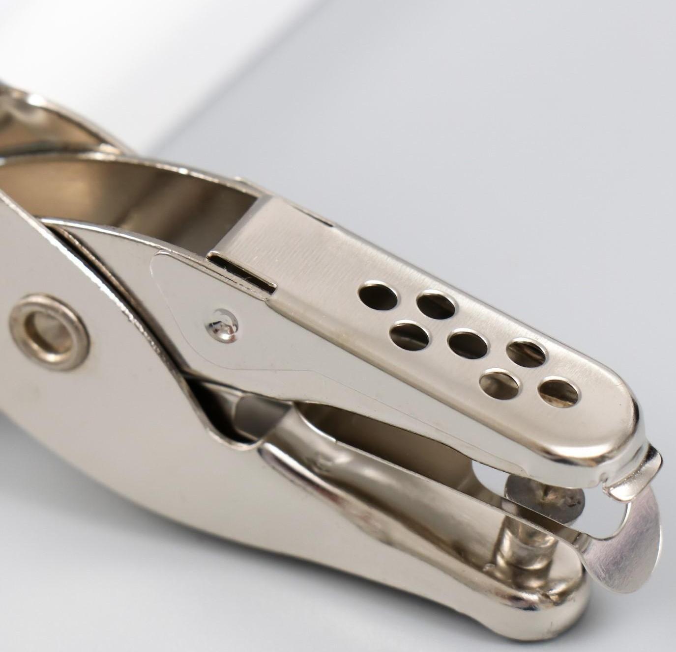 Заклёпочник с набором заклёпок 180 шт 12 видов (8х12 мм; 8х8 мм; 6х6 мм) 17,2х9,5х2,3 см