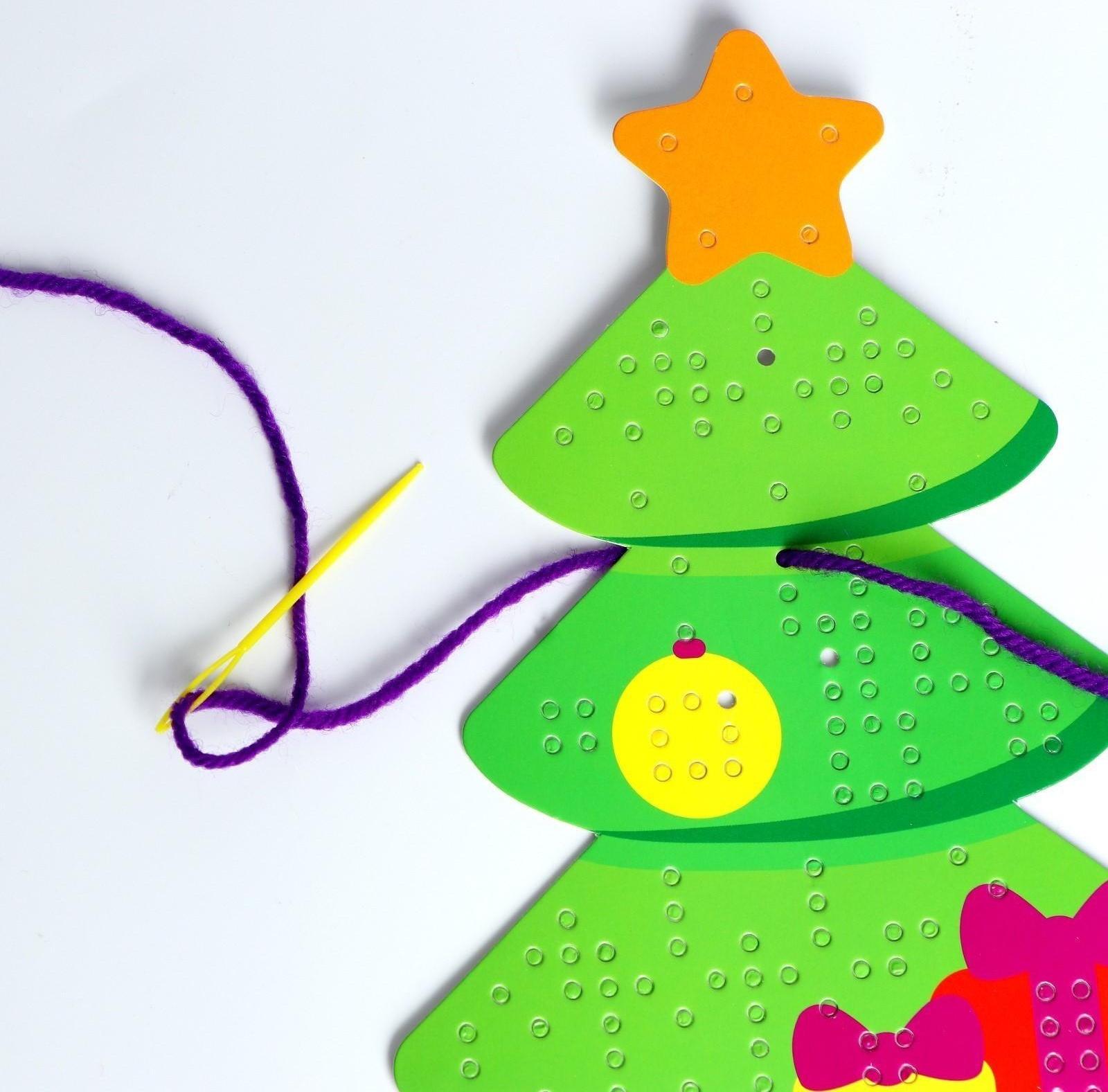 Новый год, вышивка пряжей «Ёлка» на картоне с пластиковой иглой