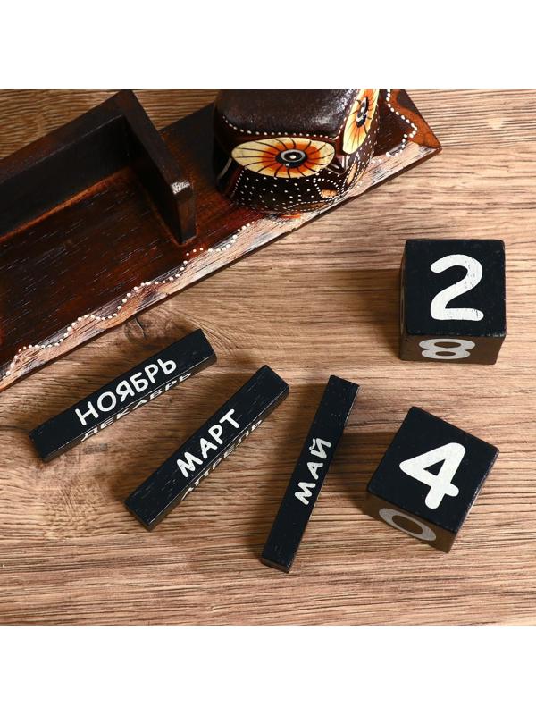 Календарь настольный дерево 