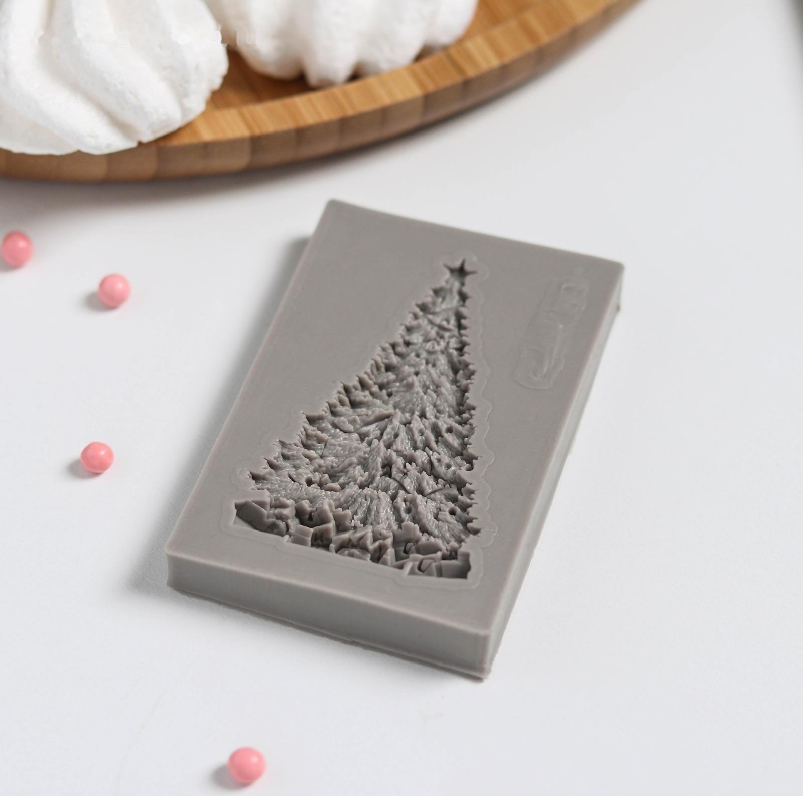 Силиконовый молд «Ель нарядная», 8×5×0,8 см, цвет МИКС