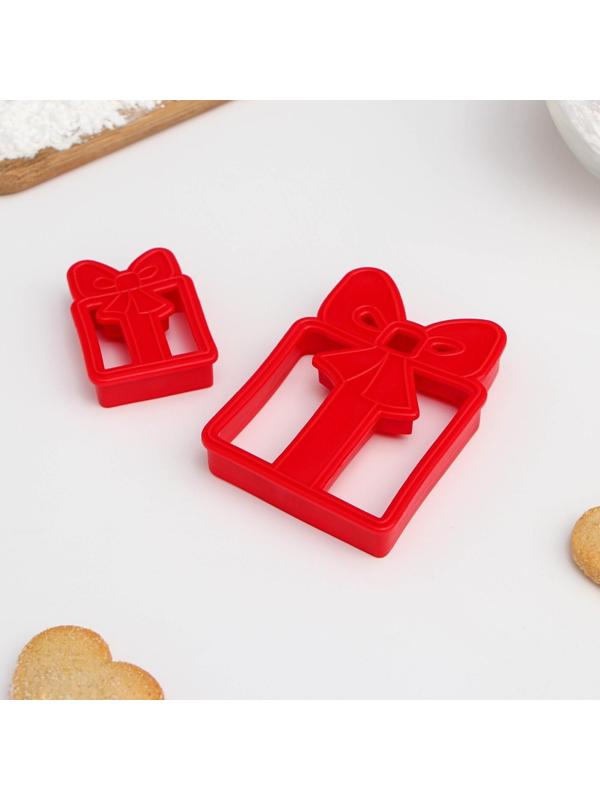 Форма для печенья «Подарок», вырубка, штамп, 8,5×6,5 см, 5,1×3,9 см, цвет красный