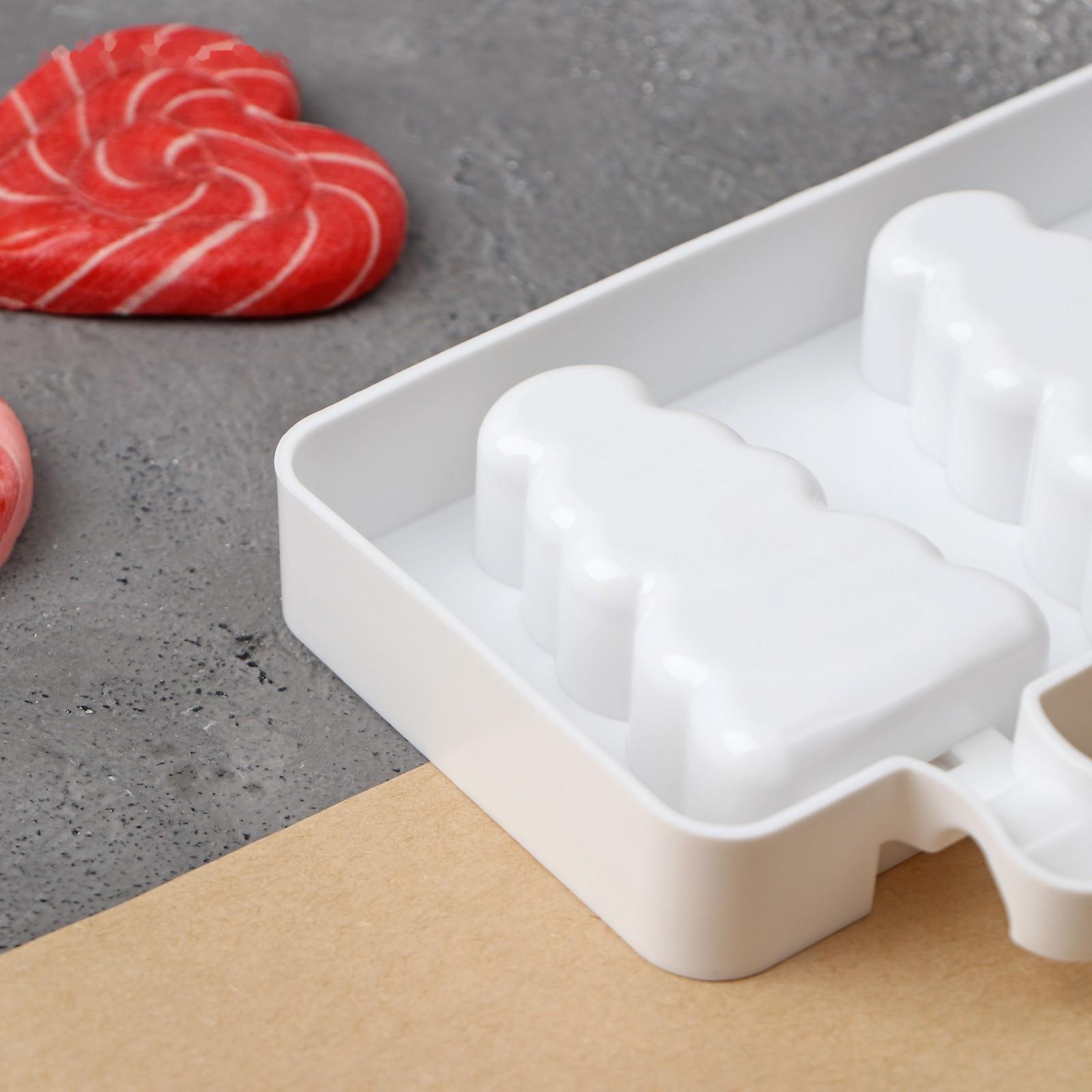 Форма для мороженого «Ёлочка», 19,5×13×2,5 см, 3 ячейки (7,1×2,7 см), цвет белый