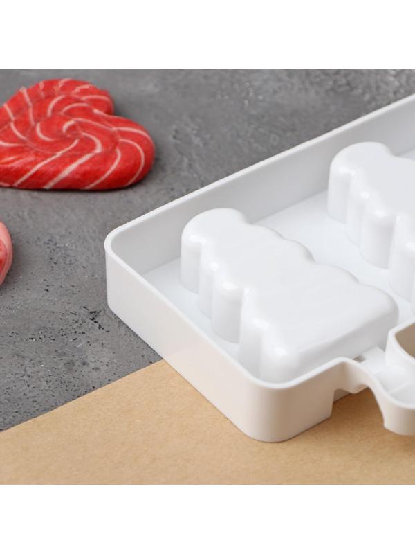 Форма для мороженого «Ёлочка», 19,5×13×2,5 см, 3 ячейки (7,1×2,7 см), цвет белый