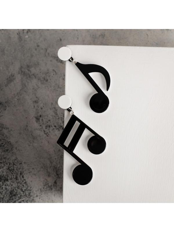 Серьги пластик 