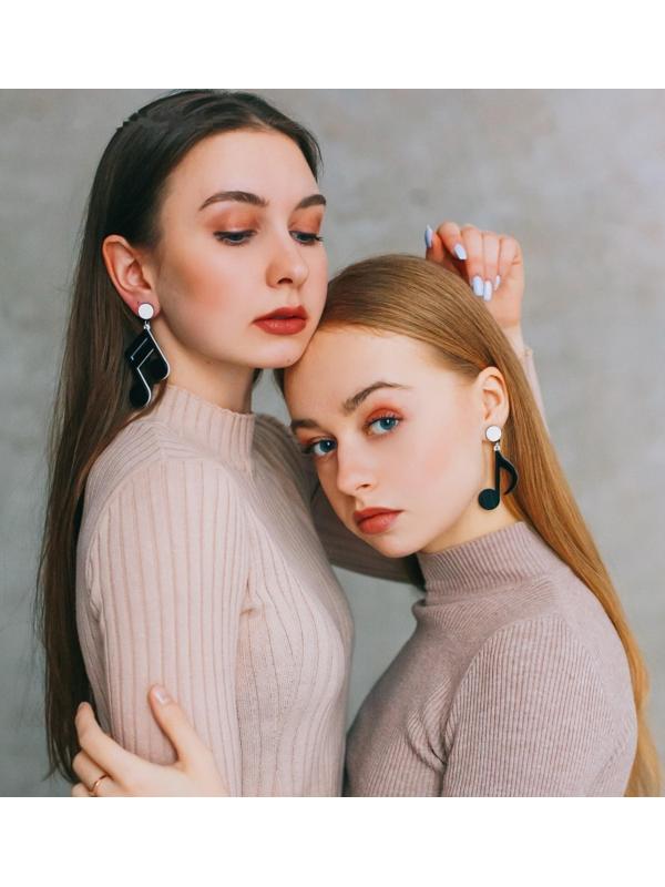 Серьги пластик 