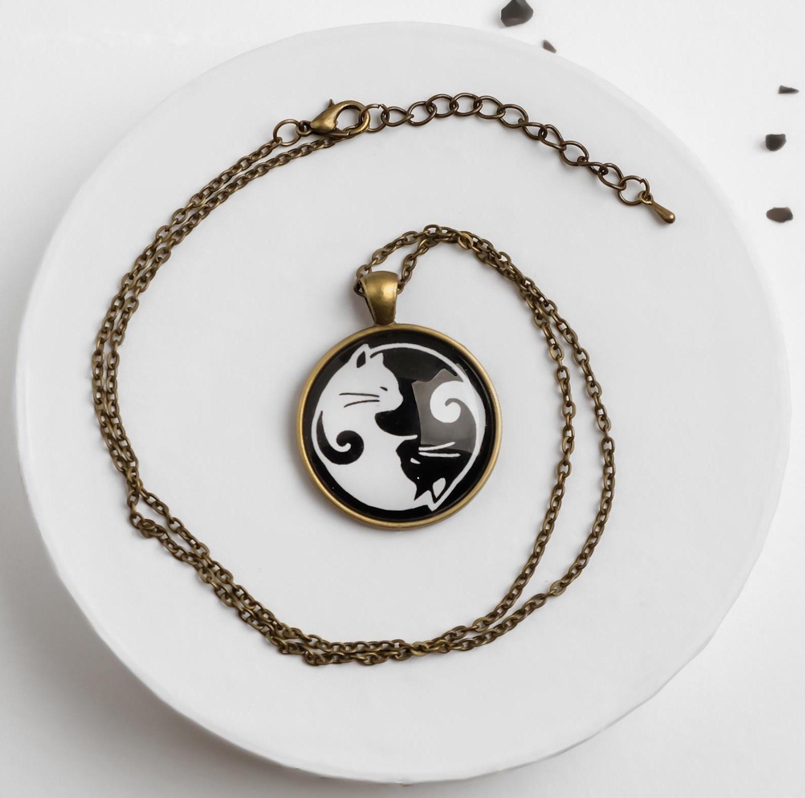 Кулон из стекла 