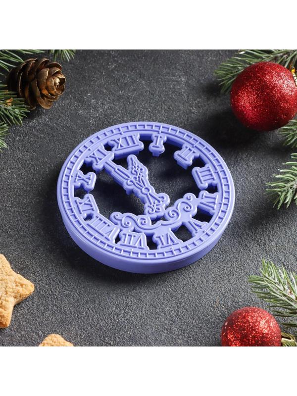 Форма для печенья «Куранты», вырубка, штамп, 9,5×9,5 см, цвет сиреневый