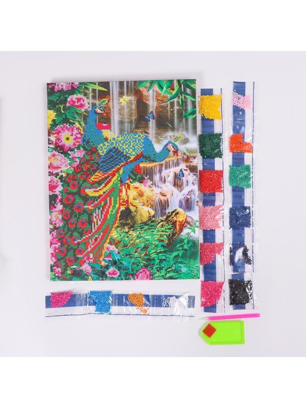 Алмазная мозаика на подрамнике 30x40 с частичным заполнением «Павлины»