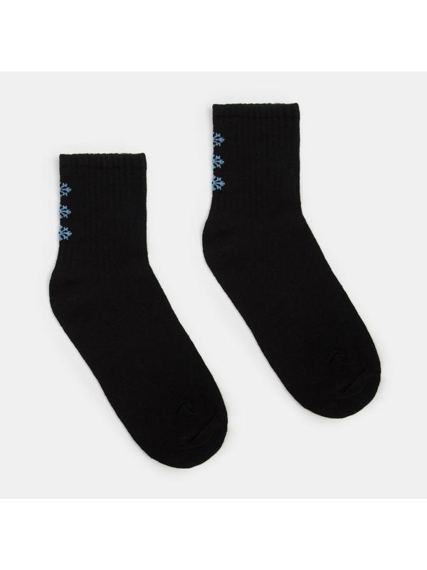 Носки новогодние женские «Снежинки» MINAKU цвет чёрный, размер 36-37