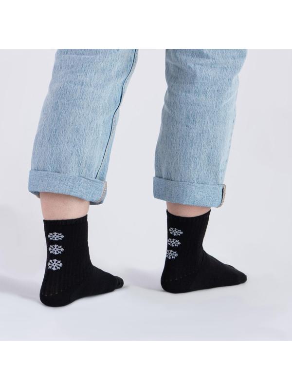 Носки новогодние женские «Снежинки» MINAKU цвет чёрный, размер 36-37