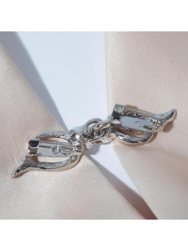 Зажим для кардигана 