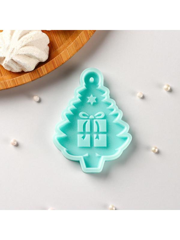 Силиконовый молд «Ёлочка с подарками», 8×5,8×0,8 см, цвет бирюзовый