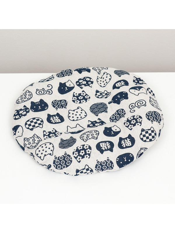 Лежанка для животных (хлопковый наполнитель), 38 см, с котами