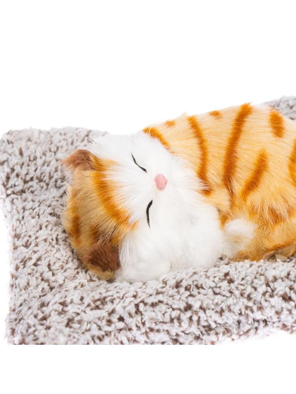 Игрушка на панель авто, кошечка на подушке, бело-рыжий окрас