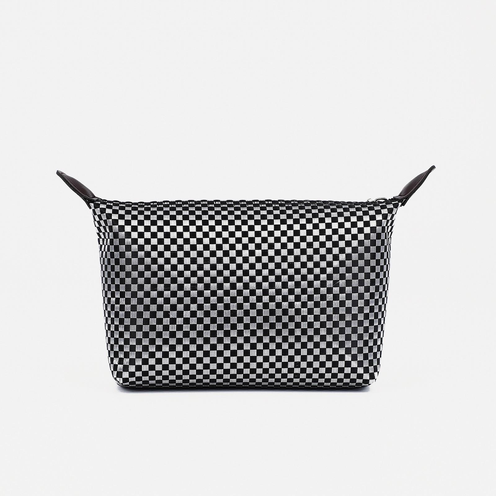 Косметичка на молнии, цвет чёрный