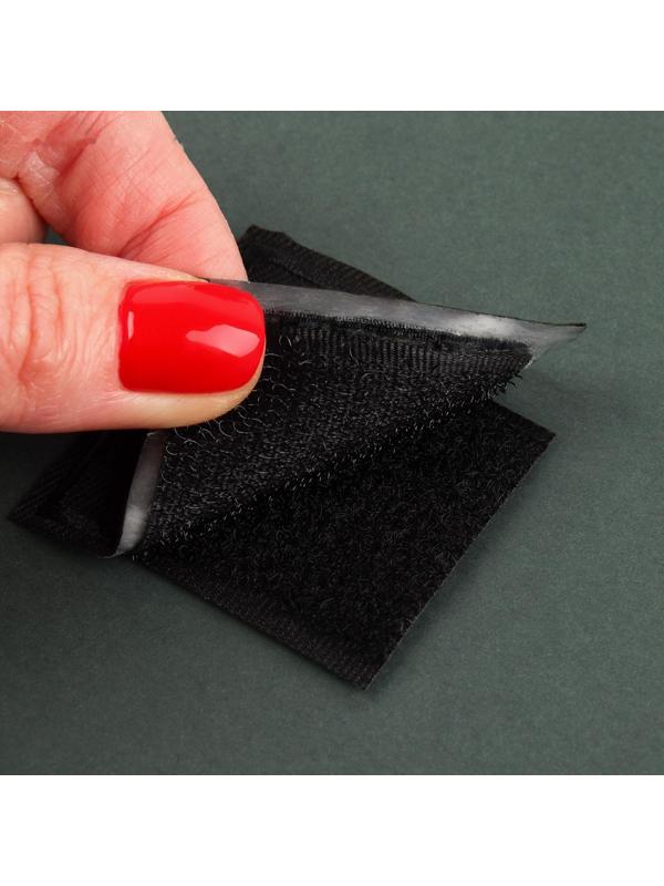 Шеврон на липучке «Красный крест», 4,7 × 4,7 см, цвет чёрный/красный