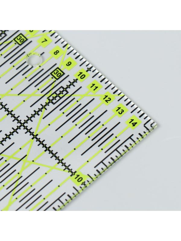 Линейка для пэчворка пластик 15х15х0,3 см