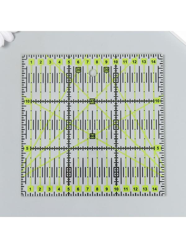 Линейка для пэчворка пластик 15х15х0,3 см