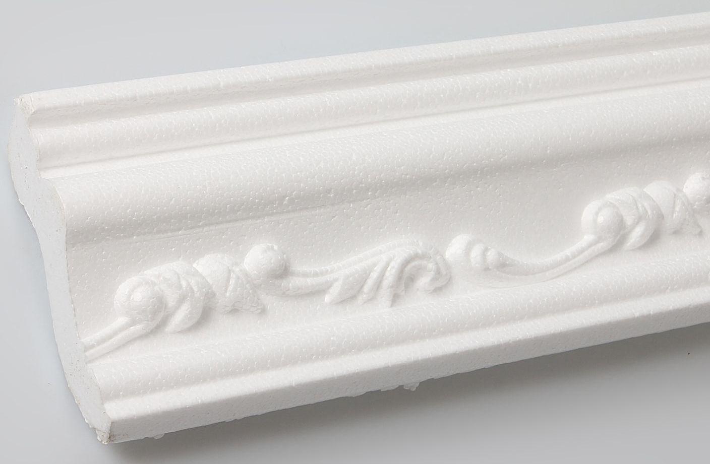 Плинтус потолочный резной 